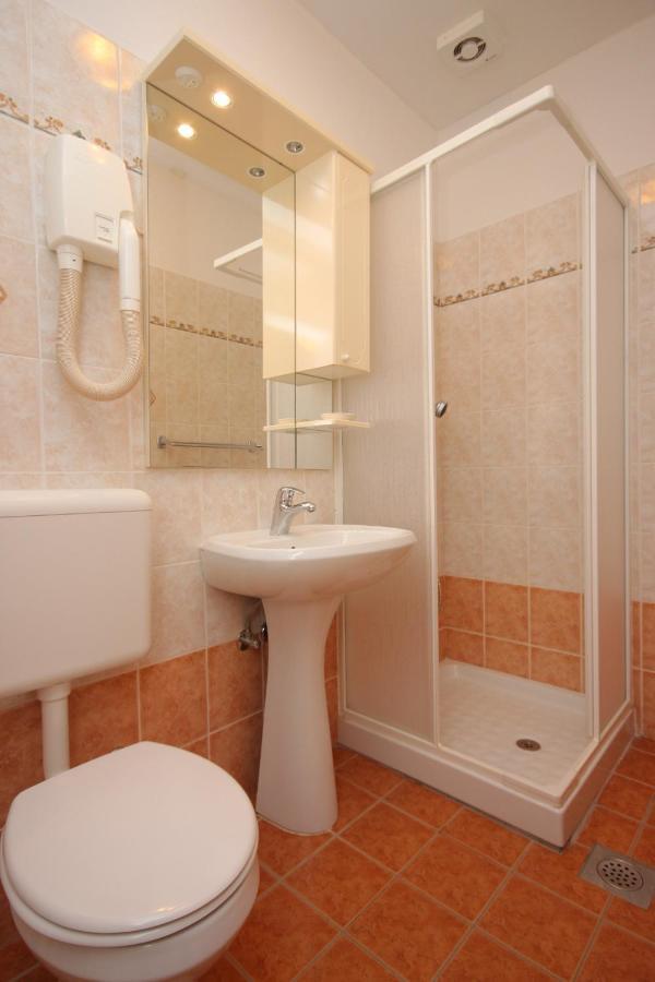 Apartments And Rooms With Wifi Vrsar, Porec - 3007 Exterior foto